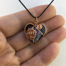 Load image into Gallery viewer, spiral rose