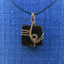 Load image into Gallery viewer, brown square