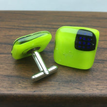 Load image into Gallery viewer, green squared
