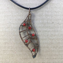 Load image into Gallery viewer, fallen leaf
