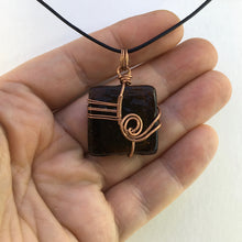 Load image into Gallery viewer, brown square
